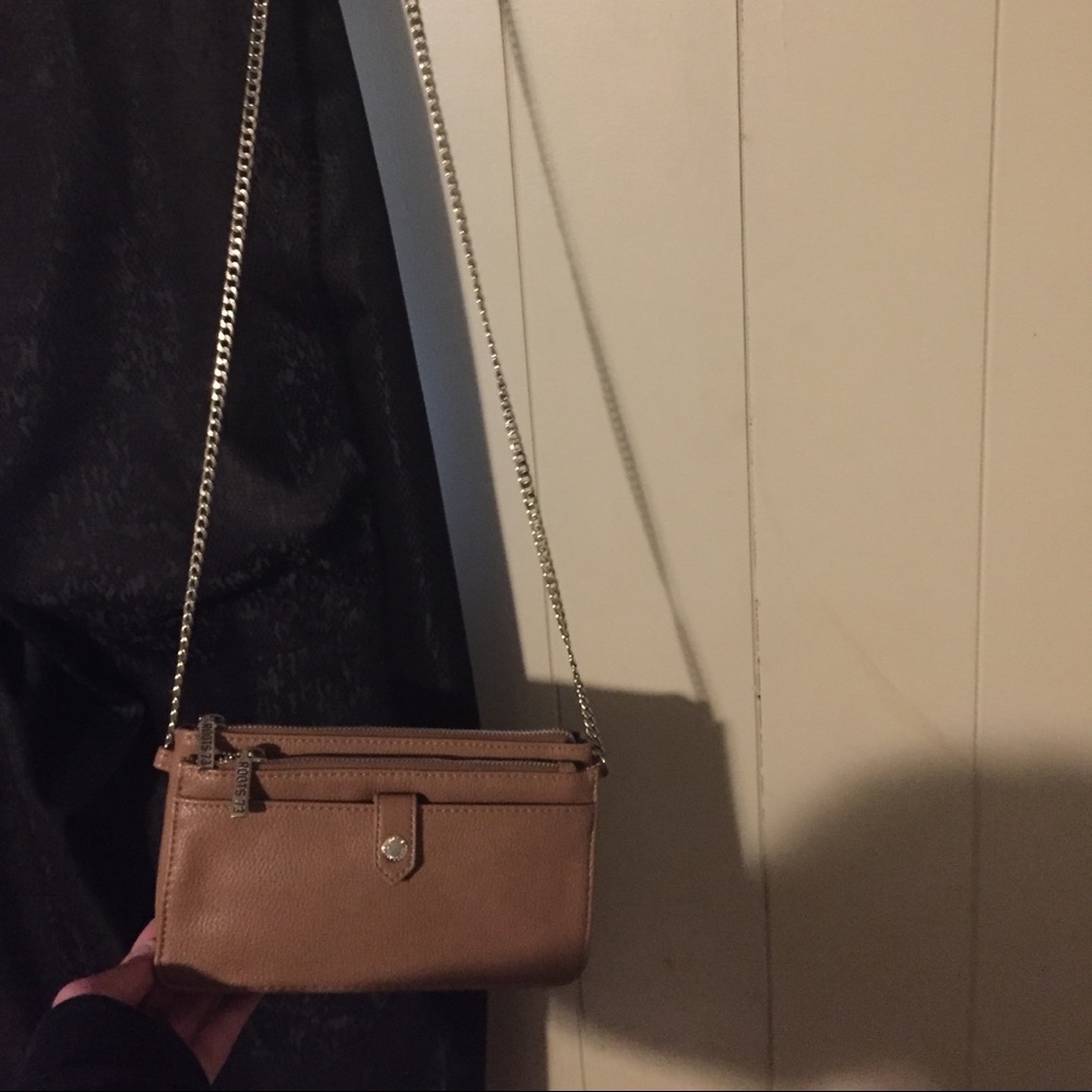 Roots crossbody